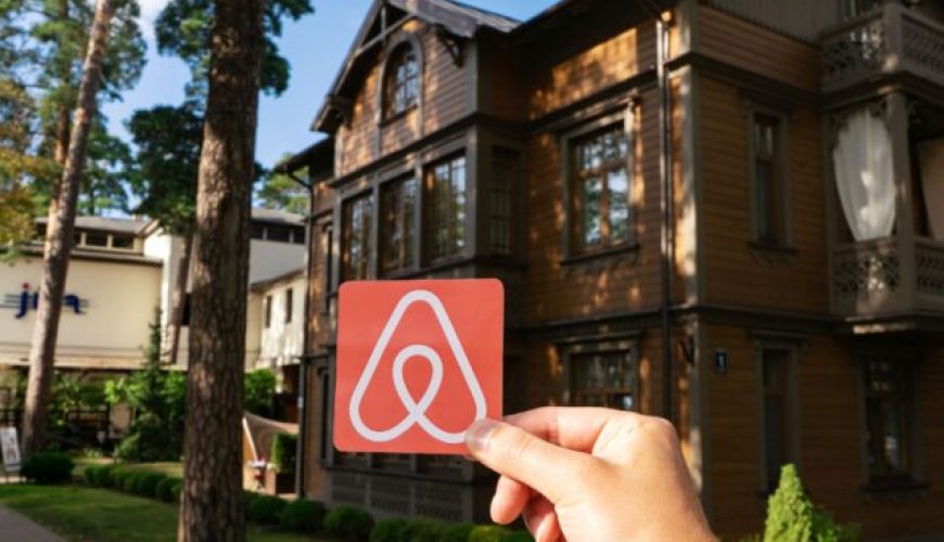 Airbnb prohíbe cámaras interiores por la privacidad de los huéspedes