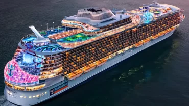Royal Caribbean rescata a 14 náufragos que llevaban ocho días perdidos